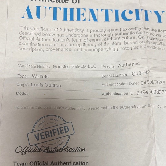 Louis Vuitton large Cherry Red Patent Wallet With COA ! Like new - Picture 13 of 15